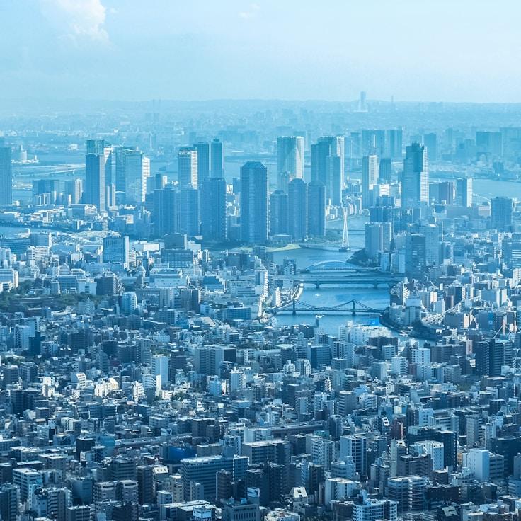 Parents evaluating schools in Canada